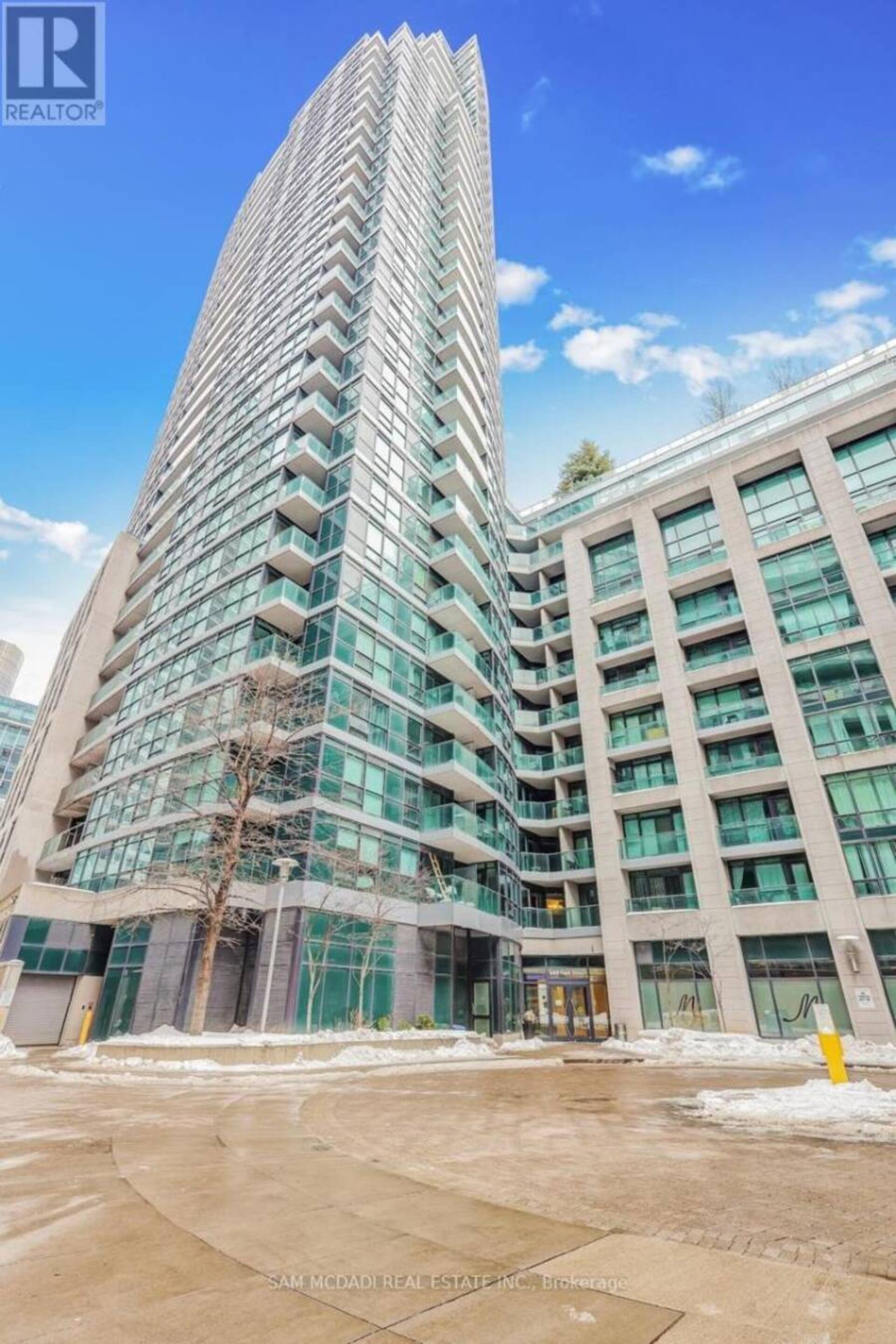 332 - 600 FLEET STREET Toronto