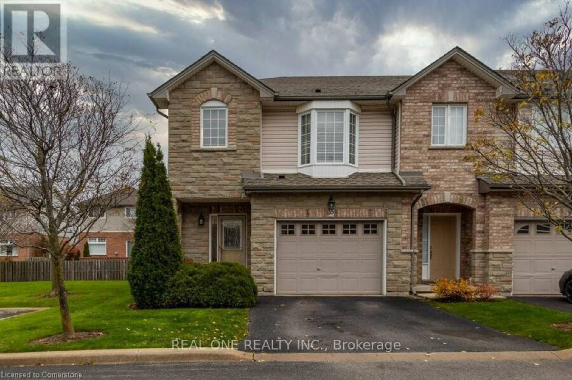 35 - 232 STONEHENGE DRIVE Hamilton