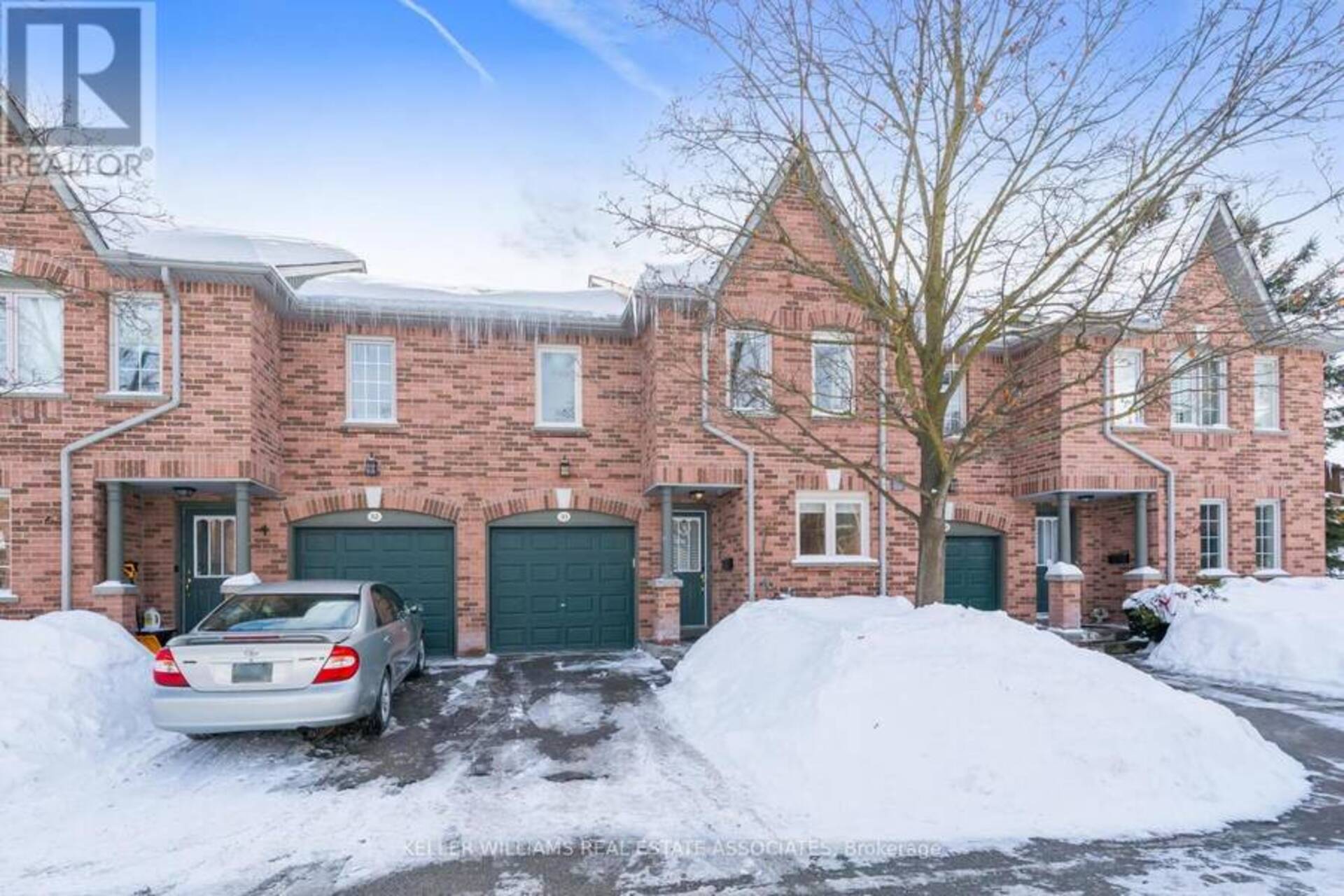 31 - 76 RIVER DRIVE Halton Hills