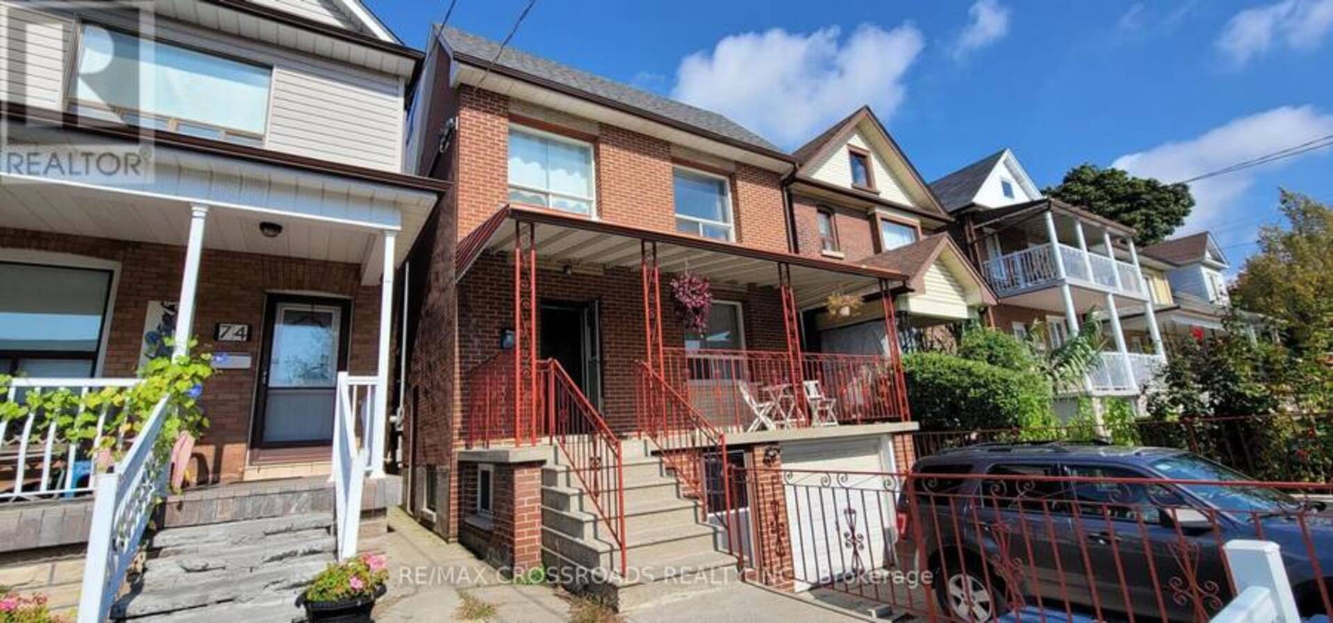 -MAIN - 72 AUBURN AVENUE Toronto