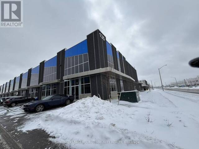 UNIT 1 - 135 ADDISON HALL CIRCLE Aurora Ontario