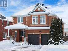 8 WHITESTONE DRIVE Georgina