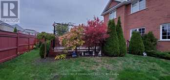 8 WHITESTONE DRIVE Georgina