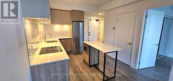 318 - 7950 BATHURST STREET Vaughan