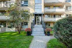 3 - 8 CORINTH GARDENS Toronto