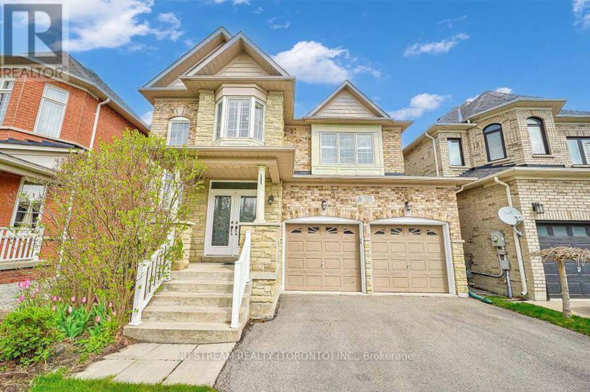 725 MILLARD STREET Whitchurch-Stouffville