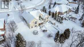 16 BRIDLE TRAIL Springwater