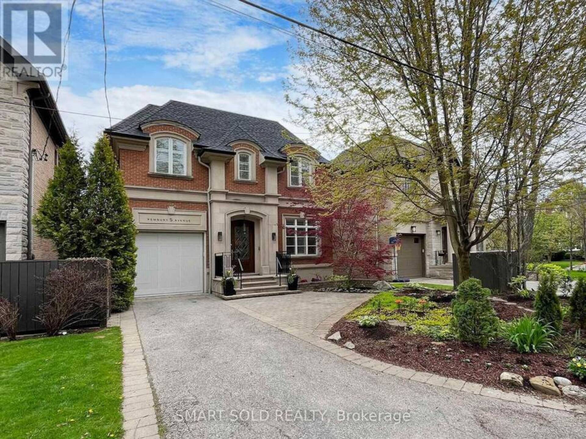 5 PEMBURY AVENUE Toronto