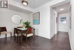 1004 - 27 BATHURST STREET Toronto