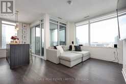 1004 - 27 BATHURST STREET Toronto