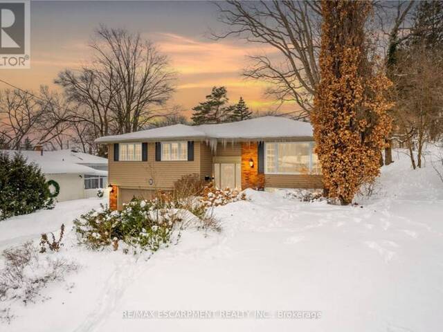 9 MARTINGROVE DRIVE Hamilton Ontario