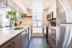 413 - 725 KING STREET W Toronto