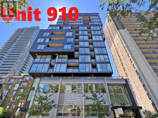 910 - 17 DUNDONALD STREET Toronto Ontario