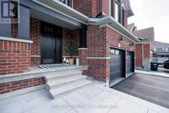 152 MCDONNELL CRESCENT Bradford/West Gwillimbury