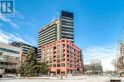 323 - 8 TIPPETT ROAD Toronto