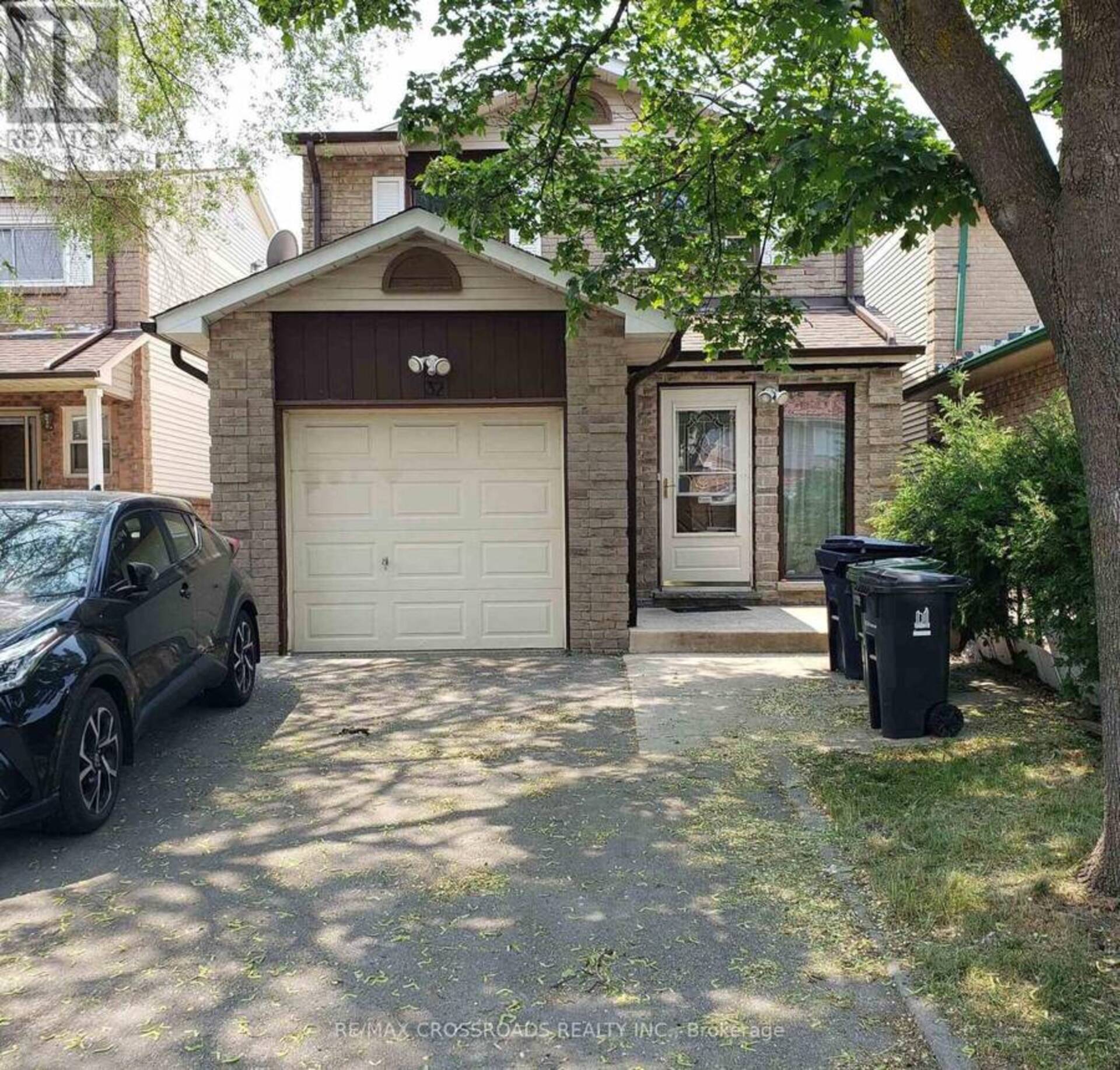 32 BRIARWOOD AVENUE Toronto