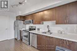 604 - 35 SARANAC BOULEVARD Toronto