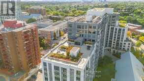 604 - 35 SARANAC BOULEVARD Toronto