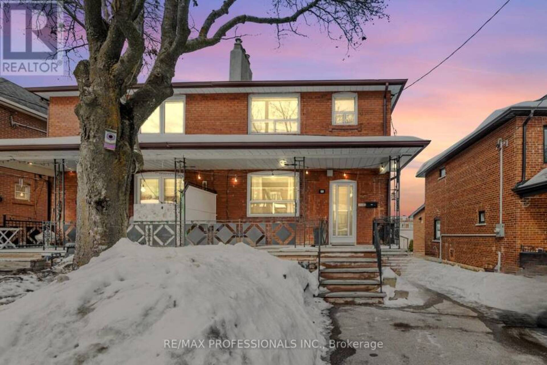 118 HOLLAND PARK AVENUE Toronto