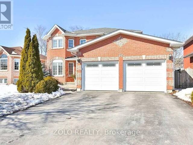 LOWER - 32 AMBERVIEW DRIVE Georgina Ontario