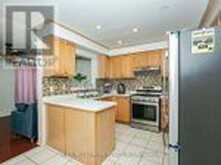 4 LAKE LOUISE DRIVE Brampton