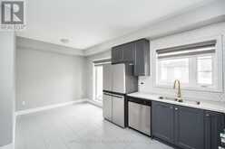 301 - 250 FINCH AVENUE Pickering