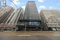 413 - 770 BAY STREET Toronto