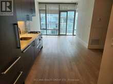 805 - 39 QUEENS QUAY Toronto