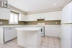 MAIN & UPPER - 15 ROBERT ATTERSLEY DRIVE E Whitby