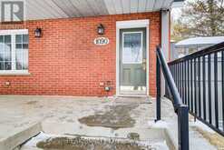 1090 BLEAMS ROAD E Wilmot