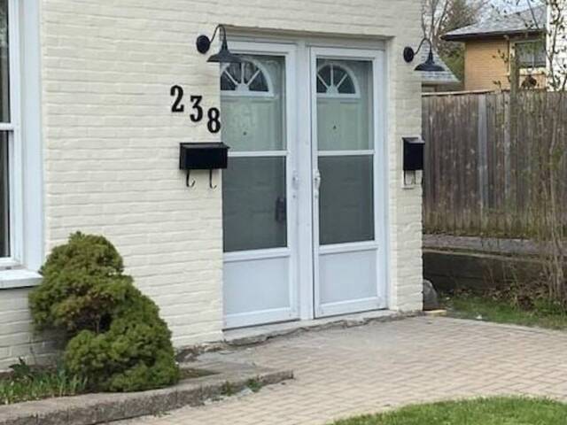 UPPER - 238 WOLSELY STREET Peterborough Ontario