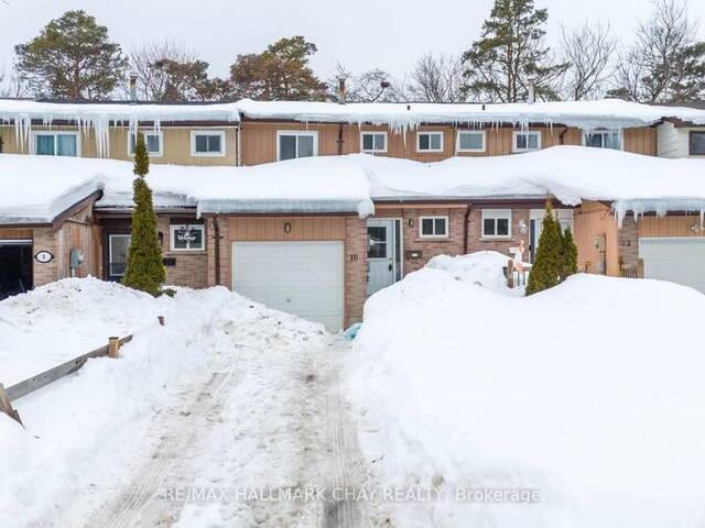 10 CHAUCER CRESCENT Barrie Ontario