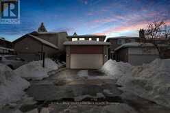 16 MCCLINTOCK CRESCENT Vaughan