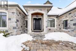 20111 BATHURST STREET E East Gwillimbury