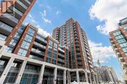 660 - 31 TIPPETT ROAD Toronto