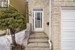 127 SANDYHOOK SQUARE Toronto