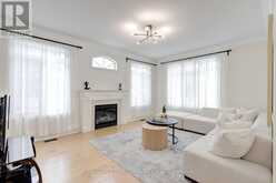 176 RETREAT BOULEVARD N Vaughan