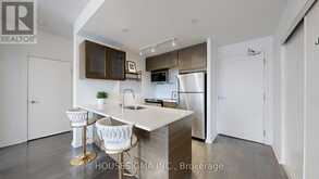 206 - 62 FOREST MANOR ROAD Toronto