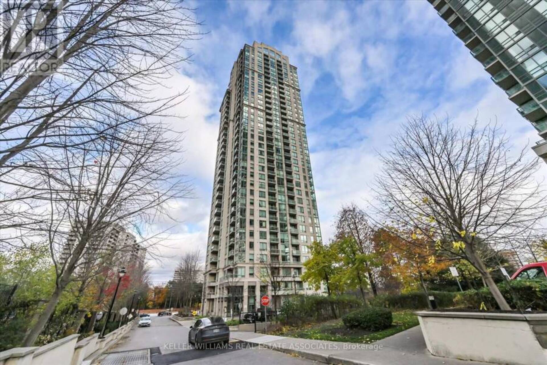 305 - 3504 HURONTARIO STREET Mississauga