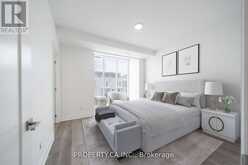 3 - 17 GREENBRIAR ROAD Toronto