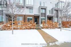 3 - 17 GREENBRIAR ROAD Toronto