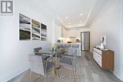 3 - 17 GREENBRIAR ROAD Toronto