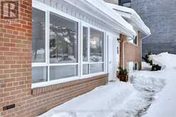 9 SOUTHWELL DRIVE Toronto