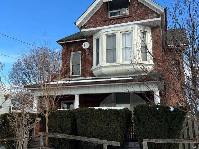 225 ROSEMOUNT AVENUE Toronto Ontario