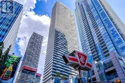 1710 - 2221 YONGE STREET Toronto