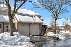 8 - 205 HIGHLAND CRESCENT Kitchener