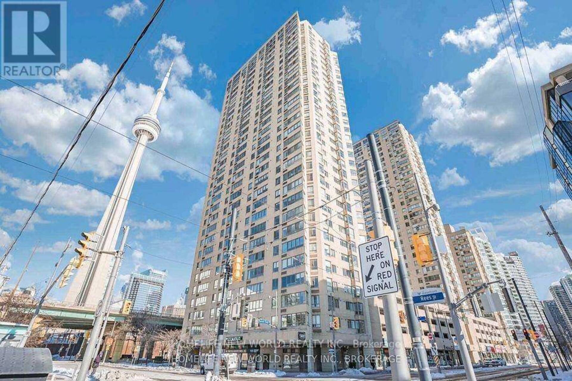 2501 - 270 QUEENS QUAY W Toronto