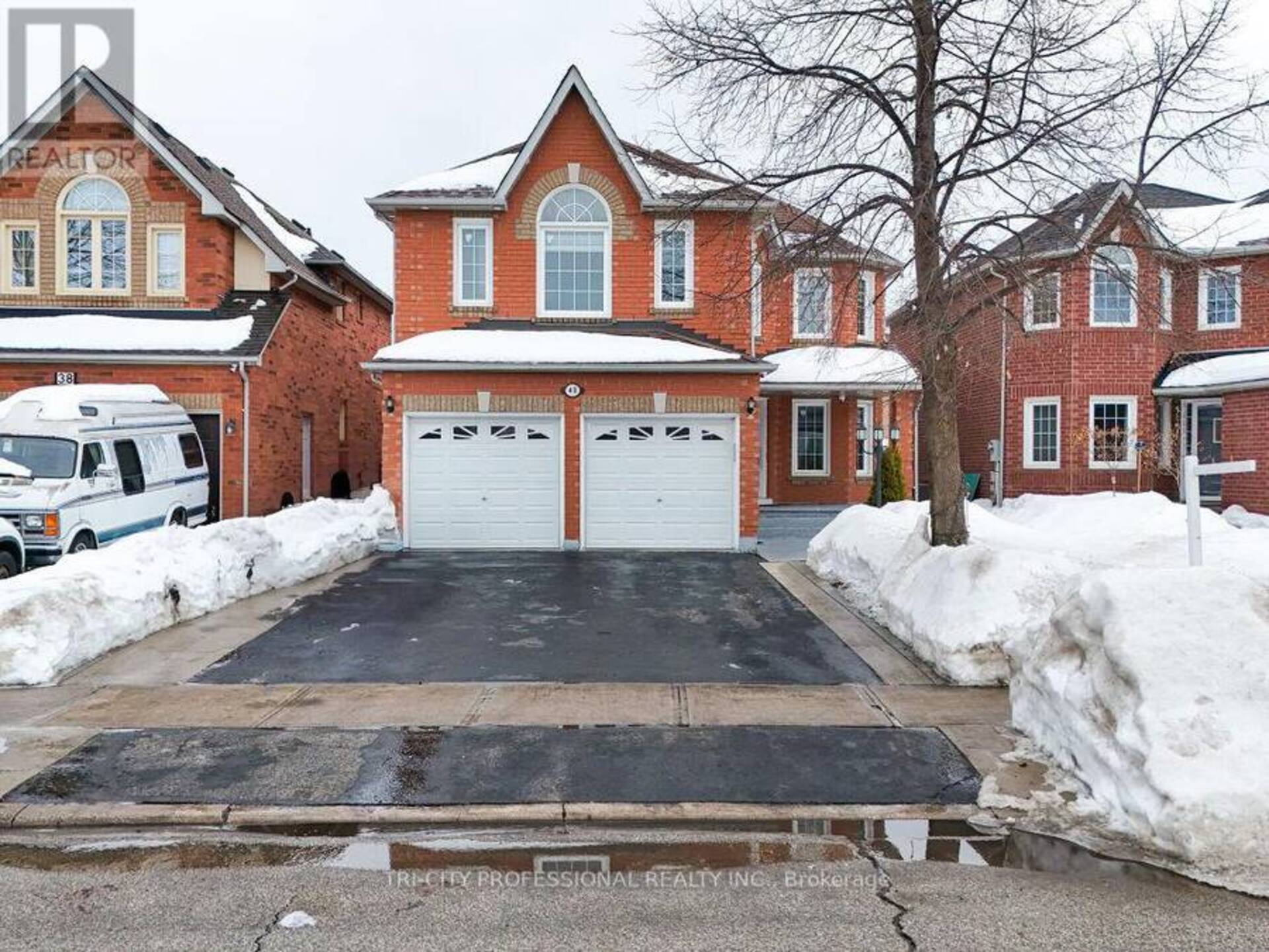 40 BRINKLEY DRIVE Brampton