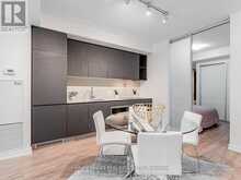 314 - 377 MADISON AVENUE Toronto