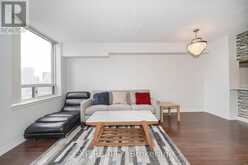 2322 - 633 BAY STREET Toronto